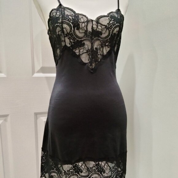 Victoria’s Secret Lace Lingerie Mini Slip Dress, Black, Size Small, NWOT - Picture 1 of 8